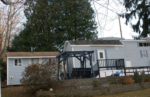 Broadalbin Cottage | Waterfront Playground: Top-Rated Stay with Ocean Views