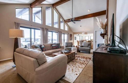 Graford House | Waterfront Possum Kingdom Lake Family Home