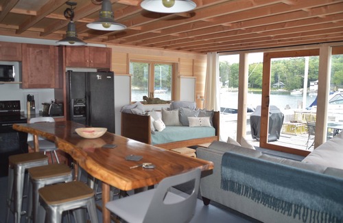 East Boothbay Resort | Paradise on the Water: Ocean View & Spa Retreat Awaits