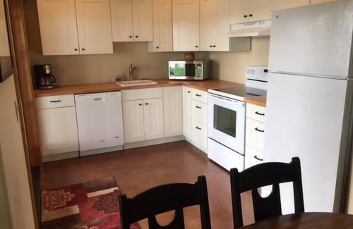 Sequim Apartment | Pet-Friendly Waterfront Stay Near Discovery Bike Trail