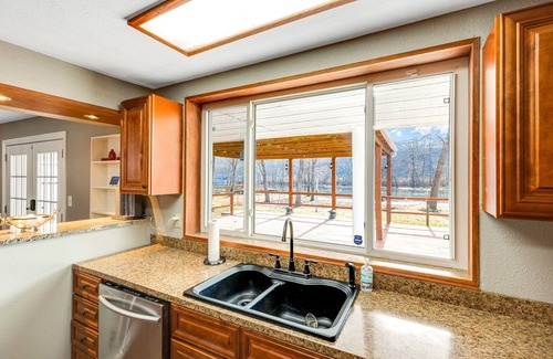 Rockaway Beach House | Relaxing Waterfront Retreat at Rockaway with Fishing Dock