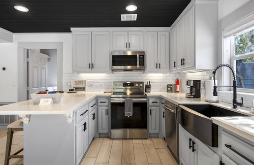 Spicewood House | Family-Friendly Retreat with Pool and Playhouse Amenities
