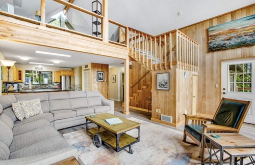 Eldon House | Ocean View Retreat: Eldon House with Spa and Hot Tub