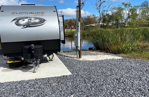 Bourg RV Rental | Scenic Waterfront RV Site with Launch Near Cocodrie