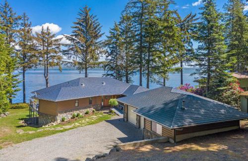 Friday Harbor House | Waterfront San Juan