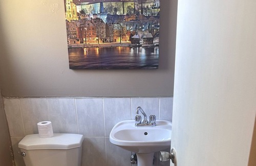 Downtown Niagara Falls Bed & Breakfast | Waterfront sightseeing