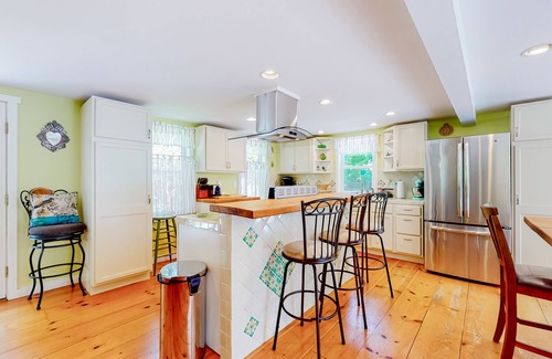 West Wareham House | Idyllic Waterfront Retreat with Private Beach Access & Dock