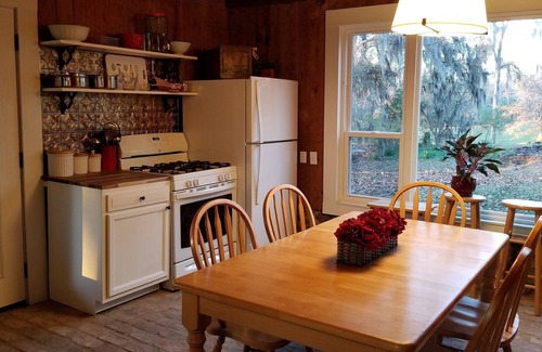 Taylor House | Experience Waterfront Bliss at The Red Camp, Lake Bistineau