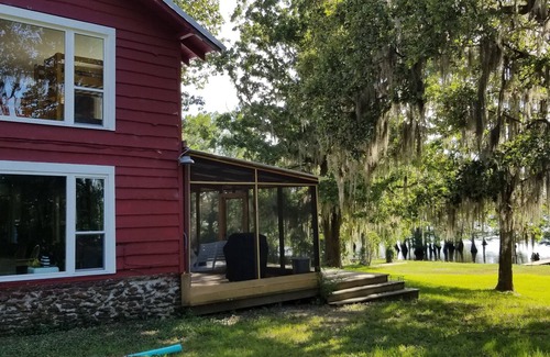 Taylor House | Experience Waterfront Bliss at The Red Camp, Lake Bistineau