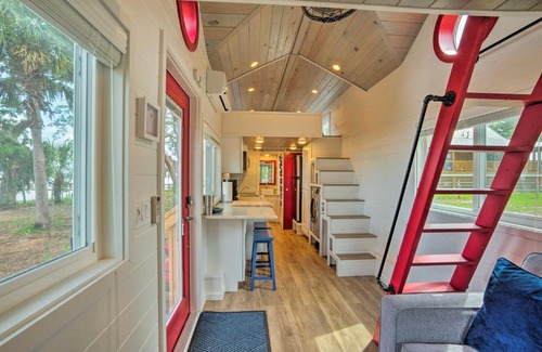 Daufuskie Island House | Waterfront Tiny House with Private Dock & Family-Friendly Perks