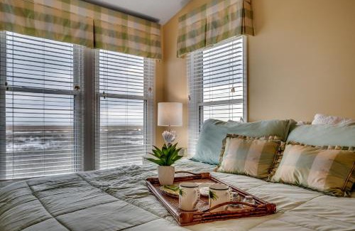 Murrells Inlet House | Waterfront Townhouse, Pool, St Park Beach Pass