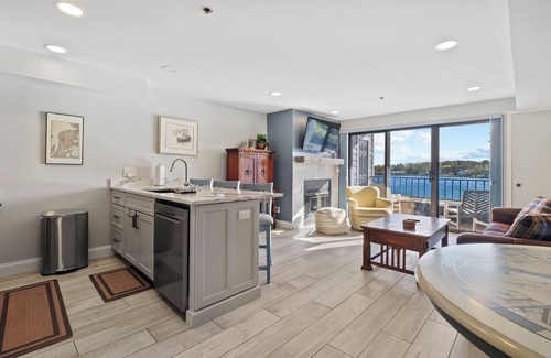 Charlevoix Condo | Inviting Condo #233 at Edgewater Inn with Balcony Retreat