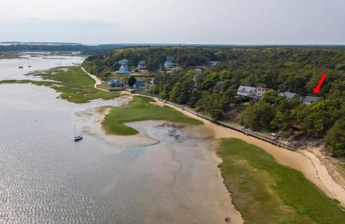 Pleasant Point House | Scenic Waterfront Retreat with Beach Access & Family-Friendly