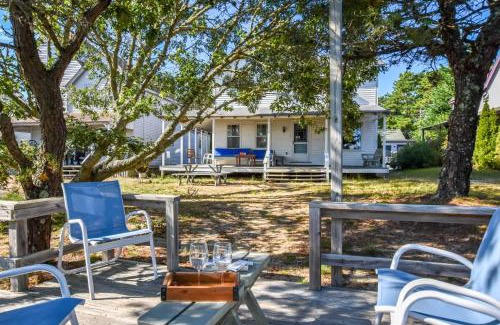 Pleasant Point House | Scenic Waterfront Retreat with Beach Access & Family-Friendly