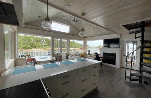 East Boothbay Cottage | Idyllic Cove Retreat with Ocean Views and Unique Amenities