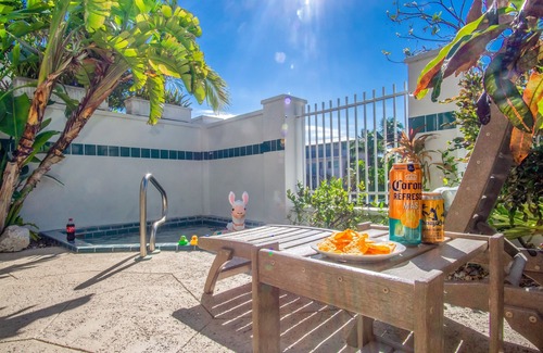 Marathon Villa | Idyllic Waterfront Villa: Private Pool & Ocean View Retreat