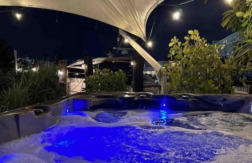 Allapattah House | Waterfront Villa on the Miami River - 4/2 - Water View - Pool Hot Tub Grill