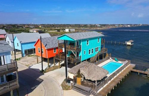 Flour Bluff House | Waterfront Getaway: Marlin Madness with Pool & Boat Dock