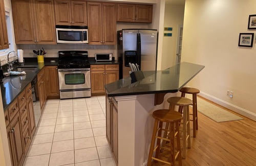 Mount Holly House | Family-Friendly Waterfront Retreat with Kayaks & Pool