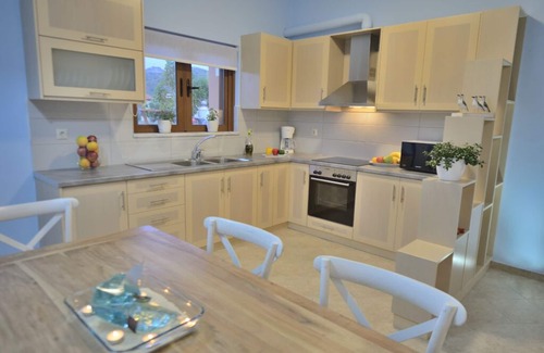 Nopigia Apartment | Waterfront Paradise with Breathtaking Views at Pasithea
