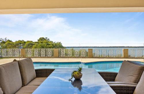 Dawesville House | Waterfront Wonder in Dawesville