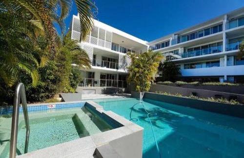 Forster Apartment | Indulge at Waterline 202: Top-Rated Poolside Retreat