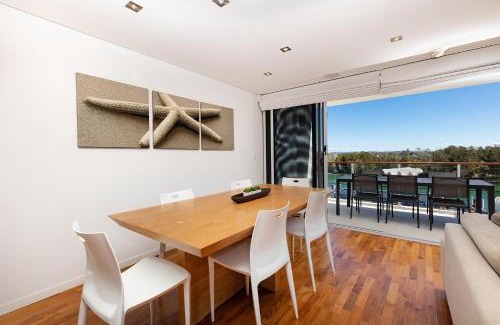 Forster Apartment | Experience Waterline 303: Top-Rated Family Retreat