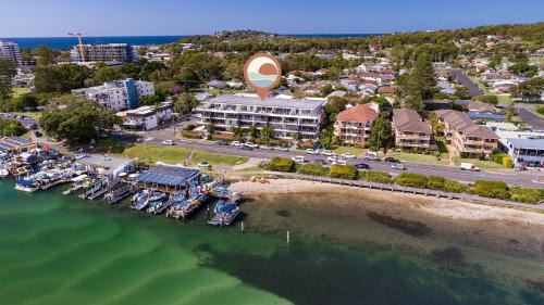 Forster Apartment | Experience Waterline 303: Top-Rated Family Retreat