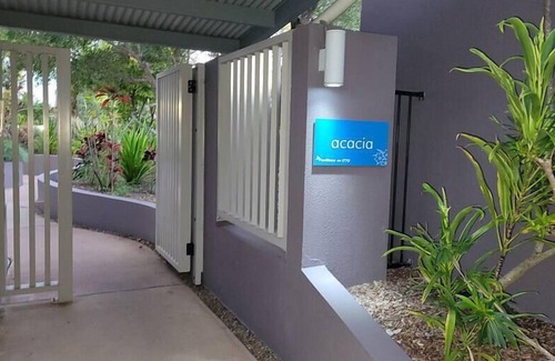 Agnes Water Apartment | Waterline, Direct Poolside access