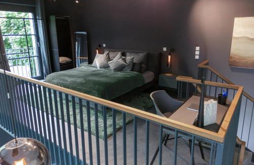 Uhlenhorst Apartment | Experience Waterloft at Uhlenhorster Kanal: Pet Friendly Stay