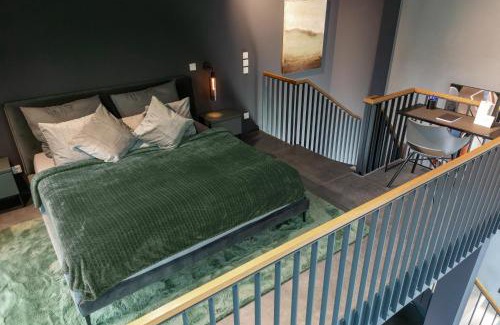 Uhlenhorst Apartment | Experience Waterloft at Uhlenhorster Kanal: Pet Friendly Stay
