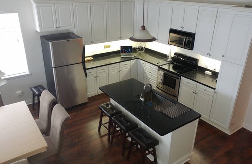 Lake City Condo | Beachfront Condo Unit 1: Family-Friendly with Kitchen Access
