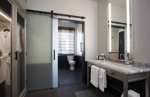 Baton Rouge Hotel | Discover WATERMARK Baton Rouge: Top Amenities Await