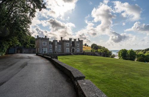 Watermouth Apartment | Enchanting Watermouth Castle: Family-Friendly Apartment Retreat