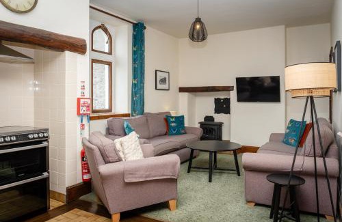 Watermouth Apartment | Enchanting Watermouth Castle: Family-Friendly Apartment Retreat