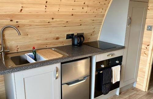 Woodbridge Apartment | Delightful Waterpump Pod for 2 in Scenic Suffolk Countryside