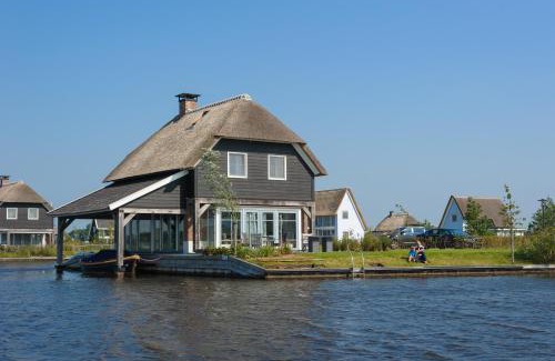 Zuideinde Resort | Idyllic Waterresort Bodelaeke: Pet-Friendly with Ocean Views