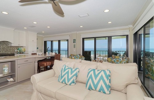 Holmes Beach Condo | Experience Waters Edge 110N: Ocean View & Private Pool