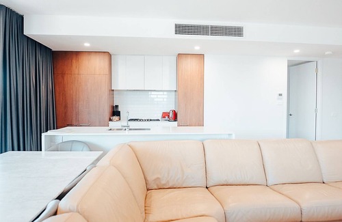 Warners Bay Apartment | Waters Edge: Family-Friendly Stay with Pool & Breakfast