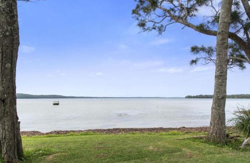Erowal Bay House | Family-Friendly Retreat at Waters Edge, Jervis Bay