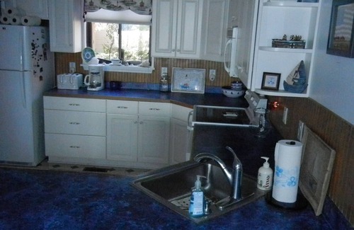 Henrico House | Waters Edge Family House: Top-Rated Getaway with Pool