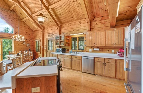 Creola House | Nature Retreat at Waters Edge: Guest Rated 9.8/10