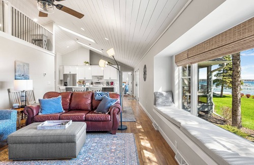 Markesan Cabin | Experience Waters Edge Green Lake with Ocean and Lake Views