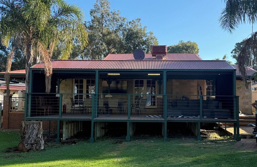 Bouvard House | Waters Edge Retreat. right on the estuary shores