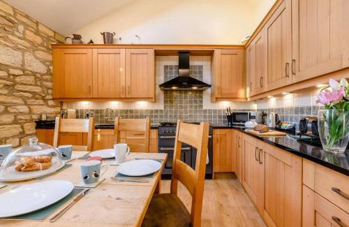 Warkworth House | Family-Friendly Retreat at Waters Edge - Warkworth