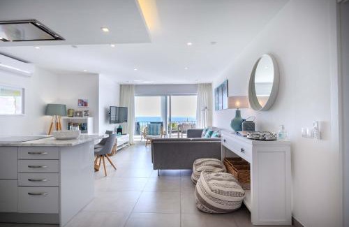 Praia da Luz Apartment | Seaside Serenity: 3 Bedroom Retreat with Stunning Views