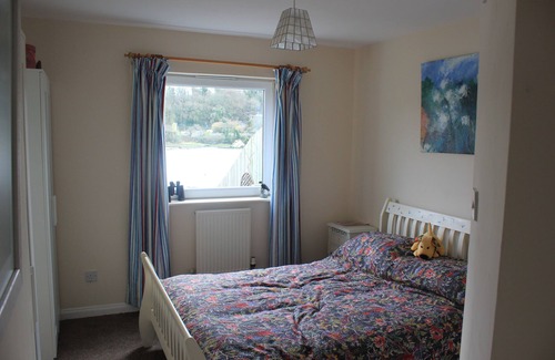 Turnchapel House | Waterside 3-Bedroom Retreat with Ocean Views & Top Ratings