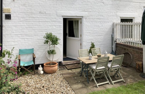 Dereham Apartment | Waterside Apartment: Family-Friendly with Breakfast Included