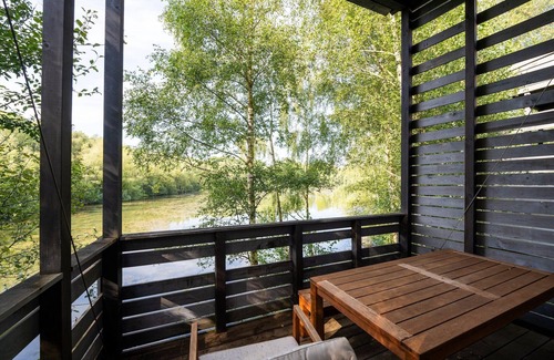 Maubray Villa | Waterside Elegance at Sky Pad