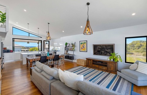Lake Cathie House | Waterside Escape - family home with pool